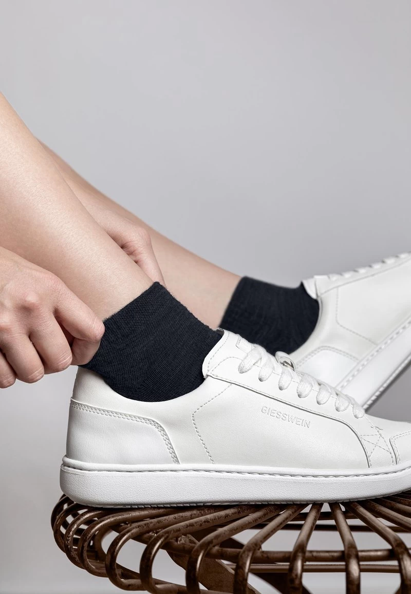 Giesswein MERINO WOOL SNEAKER SOCKS 3ER-PACK - Socken - Dark Blau 3 Giesswein MERINO WOOL SNEAKER SOCKS 3ER-PACK - Socken - Dark Blau
